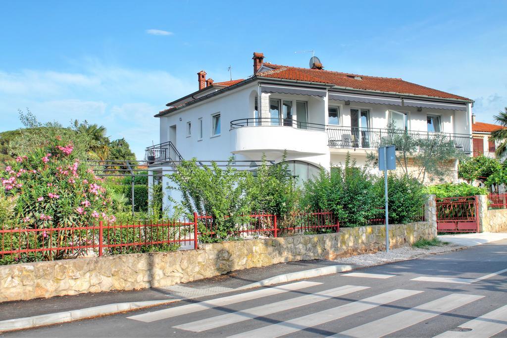 Apartments Nebuloza Ровинь Экстерьер фото